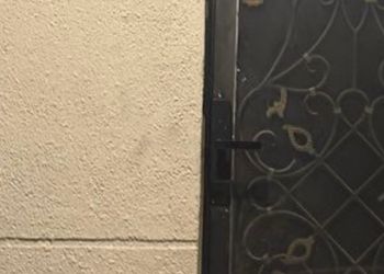 استديو بسرير ماستر وجلسة جانبية 