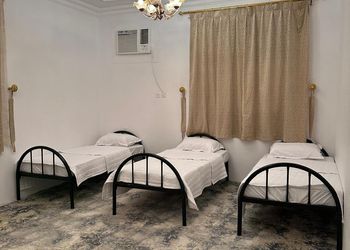 استديو بأثاث مريح وبسيط 
