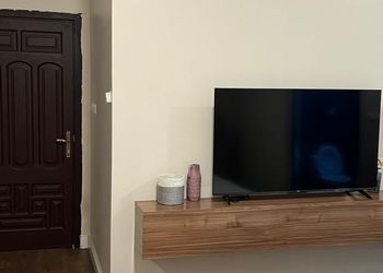 استديو بسرير ماستر وخدمة انترنت