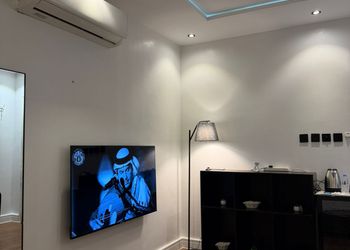 استديو بسرير ماستر