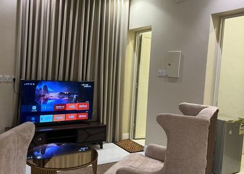 استديو بسرير ماستر