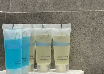 شقة أنيقة بصالة وغرفتين نوم