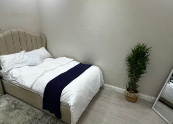 استديو هادئ بدخول ذاتي 