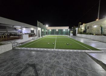 شاليه قسمين مسبح ملاعب ومسطحات
