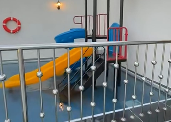 شاليه بمجلس وجلسة خارجية 