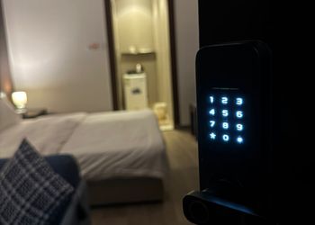 استديو هادئ بسرير ماستر 