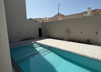 شاليه بمسبح