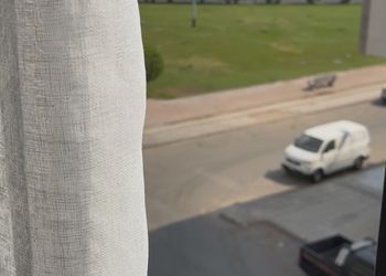 شقة بغرفة نوم وصالة ودخول ذاتي 