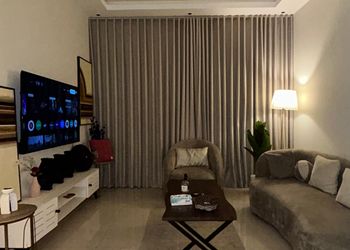 شقة مودرن بغرفتين نوم وصالة 