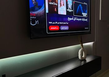 استديو بأثاث مريح وبسيط 