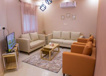 شاليه بمحمية طيور وجلسة خارجية 