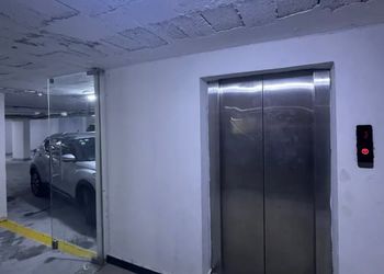 استديو هادئ بسرير ماستر