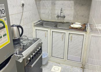 استديو بسرير ماستر وجلسة جانبية 
