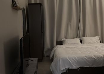 شقة بغرفة ماستر وصالة 