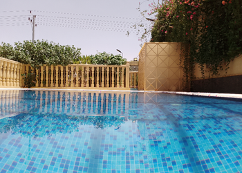 شاليه بألعاب مائية ومسبح