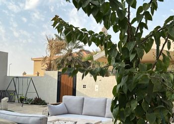 شاليه بمسبح وألعاب أطفال