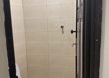 شاليه بجلسة خارجية بإطلالة مميزة