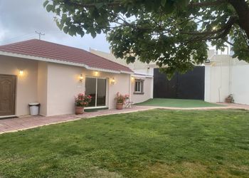 استراحة ومسطح اخضر 