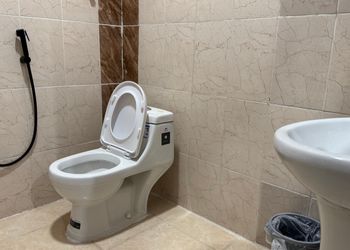 شقة بسرير ماستر ودخول ذاتي 