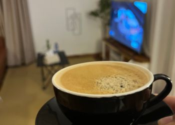 استديو باثاث مريح وبسيط 