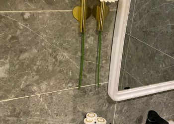 شقة بغرفة معيشة وغرفة نوم 