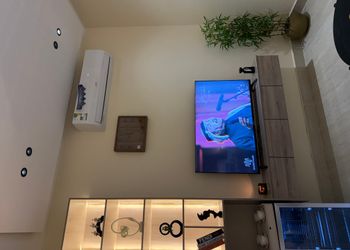 استديو بسرير ماستر وأثاث مريح 