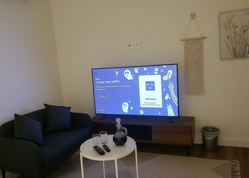 استديو مميز بدخول ذاتي 