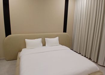 استديو بسرير ماستر وأثاث مريح 