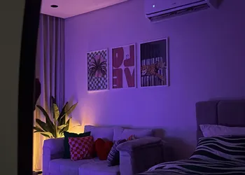 استديو بسرير ماستر وجلسة جانبية 