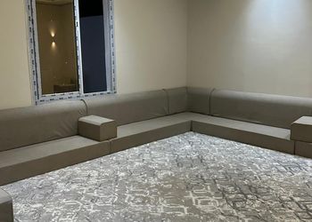 شاليه بألعاب مائية وصالة جلوس