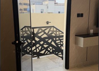 استديو بسرير ماستر وجلسة 