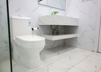 استديو بسرير ماستر وجلسه جانبيه