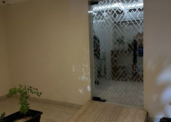 استديو بسرير ماستر وأثاث مريح 
