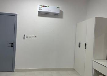 استديو هادئ بسريرين فردية