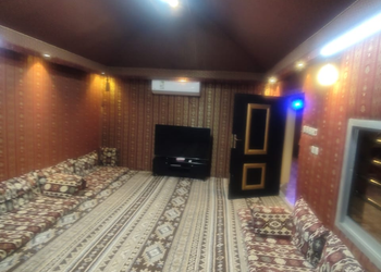 استراحة بمسبح وملعب كورة قدم 