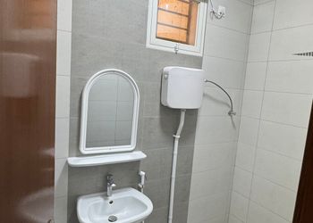 شقة بغرفة معيشة وغرفة نوم 