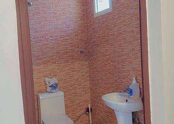 استراحة بمسطح اخضر ومجالس