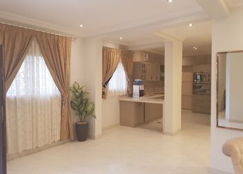 استراحة بصالة ومسبح 