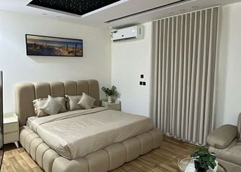 استديو هادئ بسرير ماستر