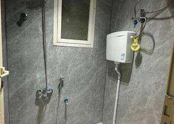 شقة بغرفة معيشة وغرفة نوم 