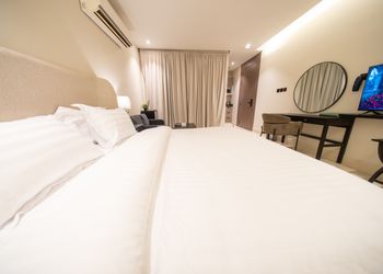 استديو بسرير ماستر