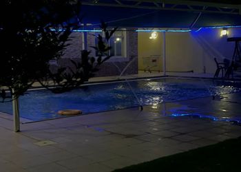  شاليه واسع بمسبح كبير 
