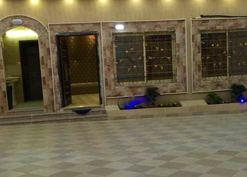 استراحة بمجالس ومسبح داخلي 