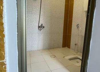 شالية بمجلس مطل على المسبح 