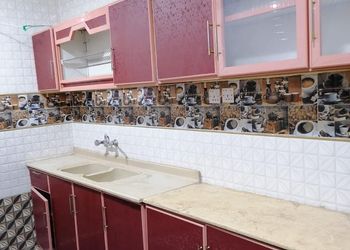استراحة بمجلس وفناء خارجي 
