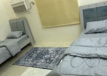 شقة بغرفتين نوم وصالة 