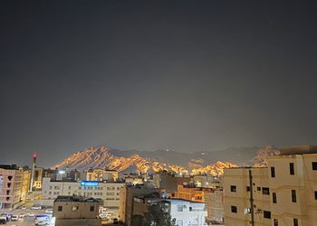 غرفتين وصالة تكفي ل 8 أشخاص