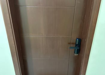 استديو بأثاث مريح وبسيط 