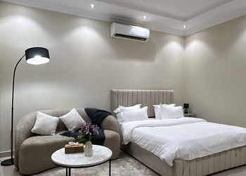 استديو هادئ بسرير ماستر