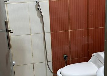 شقة بصالة وغرفة نوم دخول ذاتي 